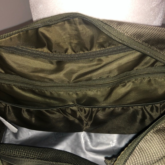 Columbia shoulder Bag - Picture 7 of 12